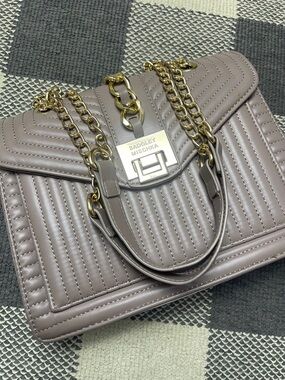 Badgley Mischka Quilted Shoulder bag